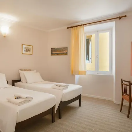 L Square, Luxurious Landmark Apartman